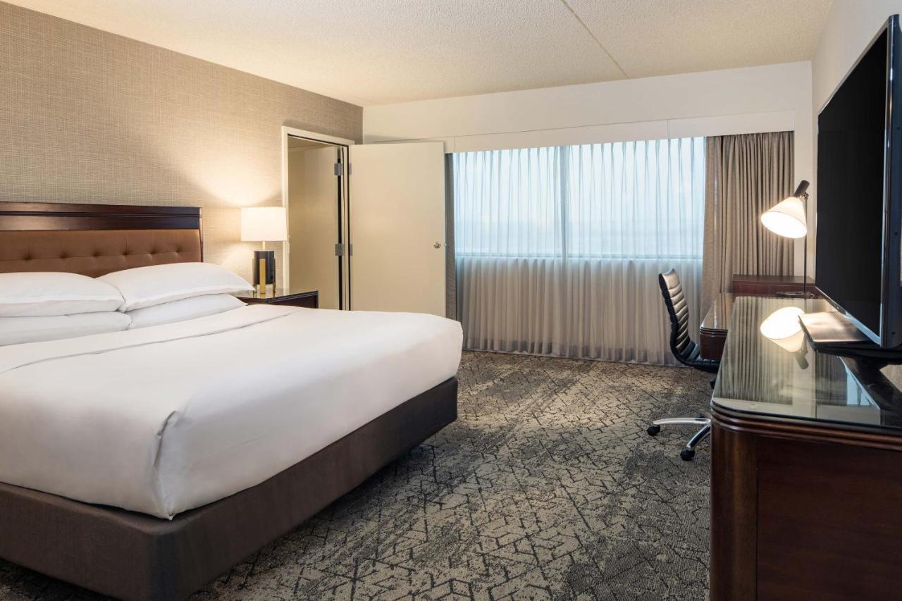 Concierge level Guest room 1 King High floor,1705828364:JPEG